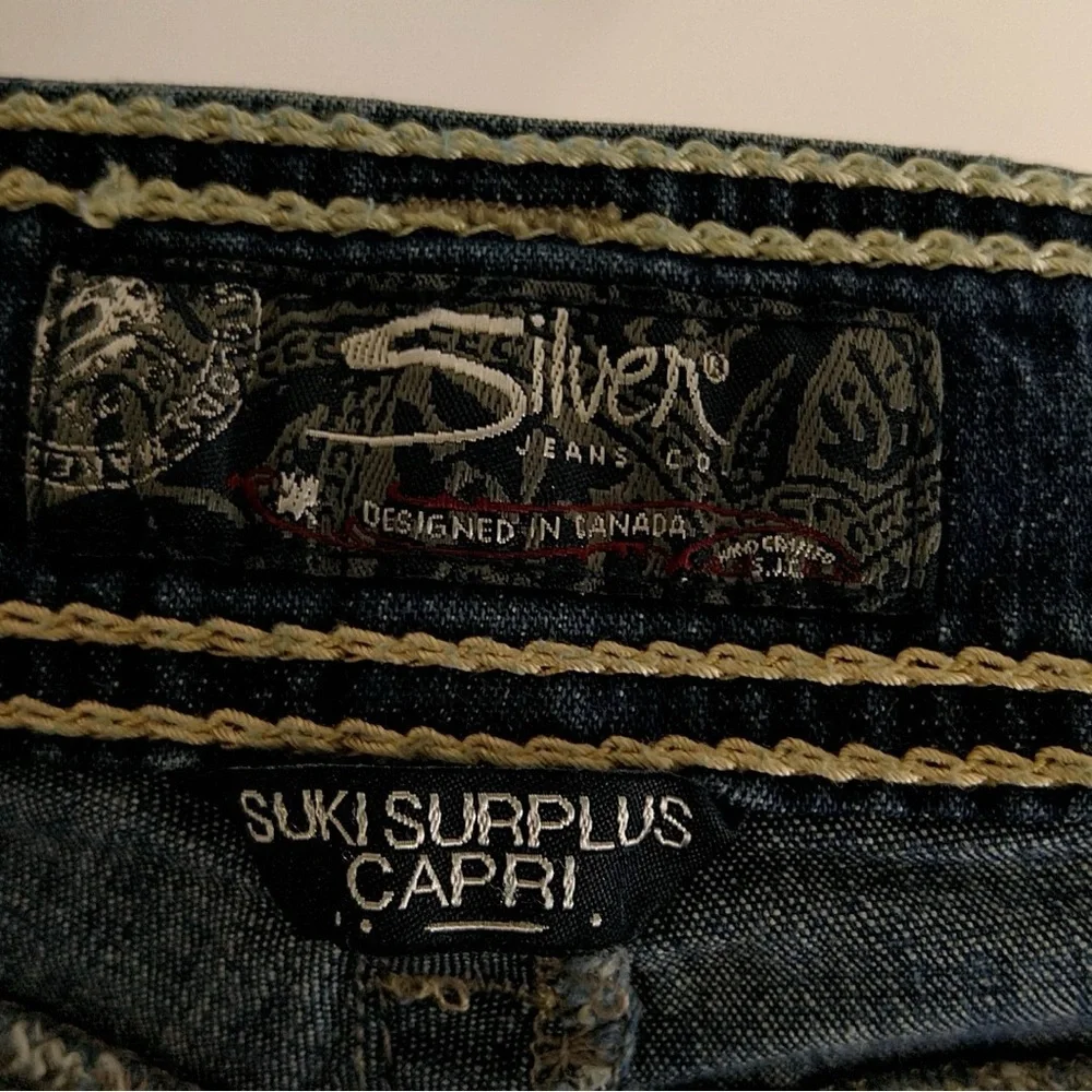 Silver Jeans Co. Suki Surplus Capri W31 - Picture 3 of 8